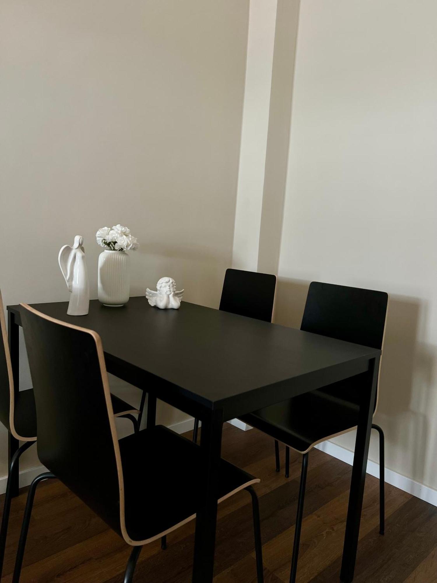 L Aparts Apartment