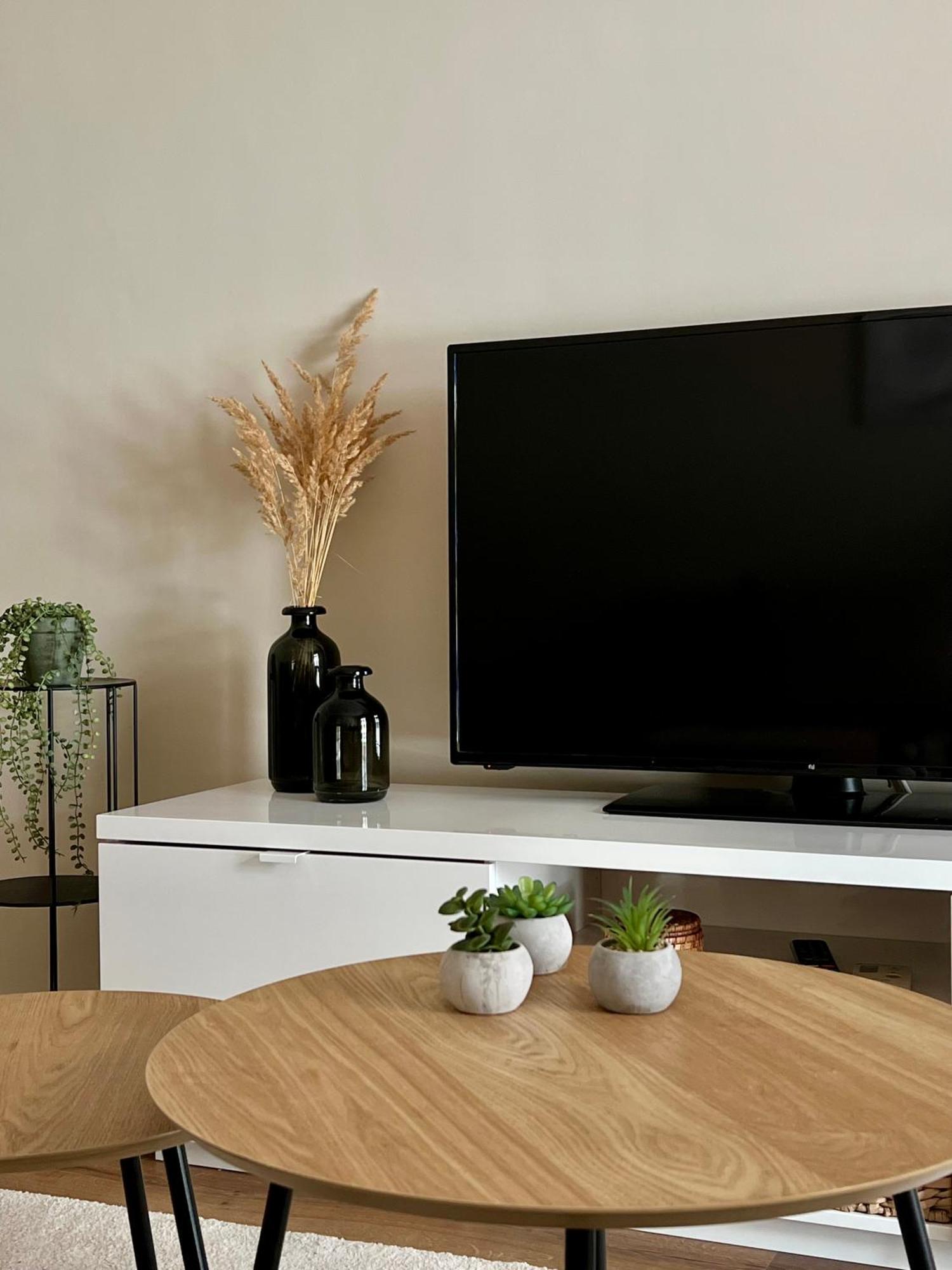 L Aparts Apartment *